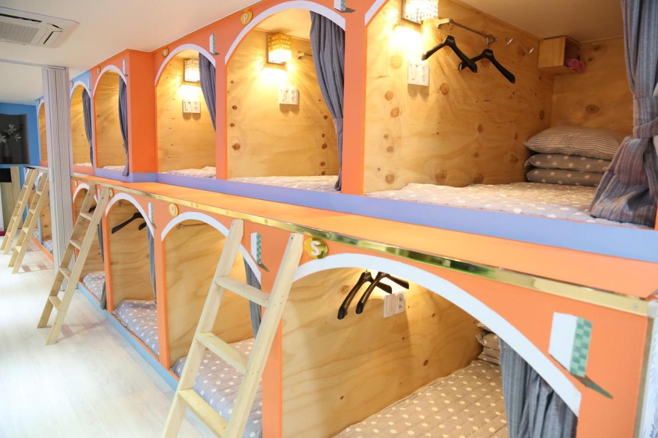 Coco Capsule Guesthouse 釜山広域市 エクステリア 写真